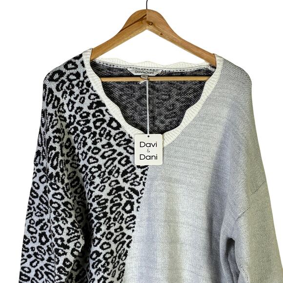 Davi & Dani Leopard Colorblock Knit Sweater Womens L Gray Black Cozy Chic - Picture 3 of 8